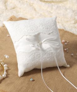 Allecto Plus - Geborduurd kussen voor trouwring ivoorkleurig - Verlovingsfeestkussen met bloemenpatroon en strik - 21 cm x 21 cm - Luxe accessoire voor bruiloftsfoto's.