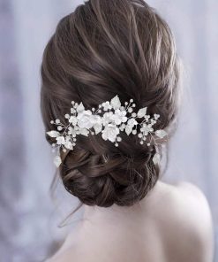 Allecto Plus - Bloemen Hoofdband Zilver voor Bruiloft - Bruidssieraad met Parelaccessoires - voor Vrouwen en Meisjes - Bloemen en Kristallen Parels - Haarwijnstok