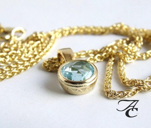 Christian | Gouden hanger met topaas en ketting | Nu te koop bij 14Karaats.nl | 10001091-Pendants