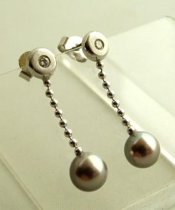 Christian | Wit gouden oorbellen met diamant en parel | Nu te koop bij 14Karaats.nl | 10001087-Earrings/Body-piercing Jewellery
