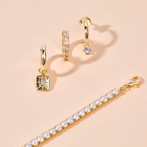 Petit Comité | Gouden Oorbellen Geboortesteen Augustus Peridoot | dames cadeau | Nu te koop bij 14Karaats.nl | 10001087-Earrings/Body-piercing Jewellery