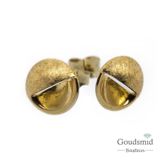 Scratched | SCRATCHED GOLD oorknoppen 11mm half ijsmat/poli | Nu te koop bij 14Karaats.nl | 10001087-Earrings/Body-piercing Jewellery