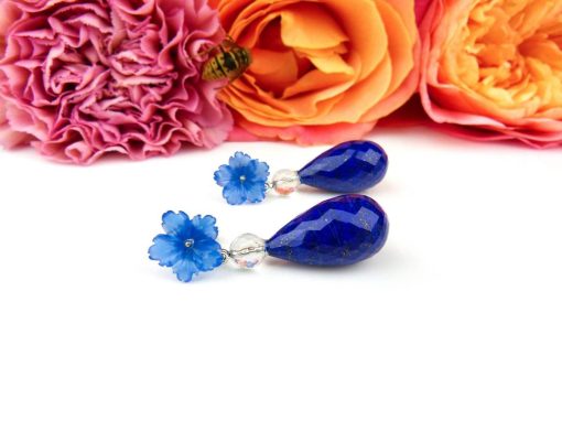 Sophie | oorringen in wit goud gezet met bloem in blauwe agaat en lapis lazuli druppel gefacetteerd | Nu te koop bij 14Karaats.nl | 10001087-Earrings/Body-piercing Jewellery