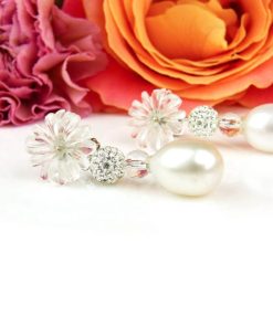 Sophie | oorringen in wit goud gezet met bergkristal bloem en parel | Nu te koop bij 14Karaats.nl | 10001087-Earrings/Body-piercing Jewellery