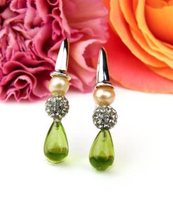 Sophie | oorringen in wit goud gezet met parel en peridoot druppel | Nu te koop bij 14Karaats.nl | 10001087-Earrings/Body-piercing Jewellery